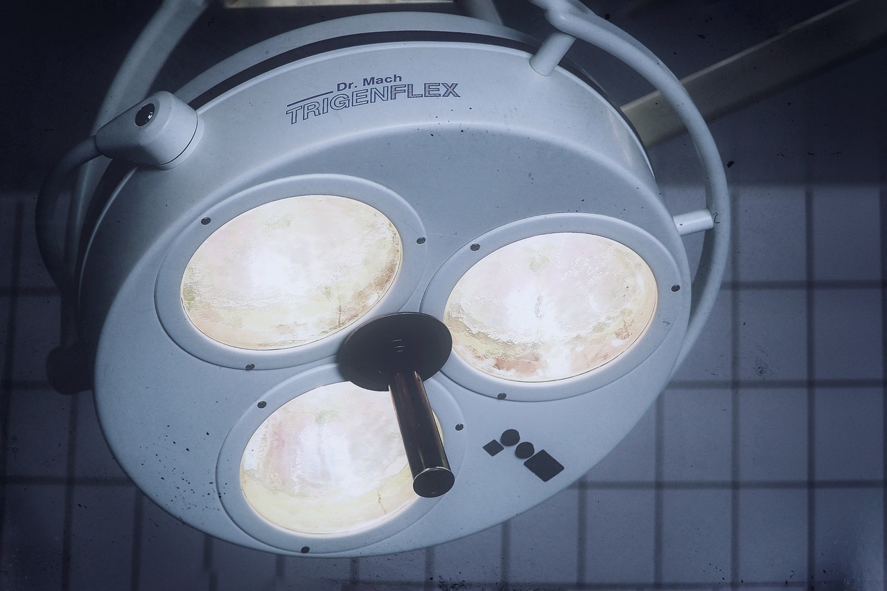 微信号买卖渠道：花家app详情下载教程